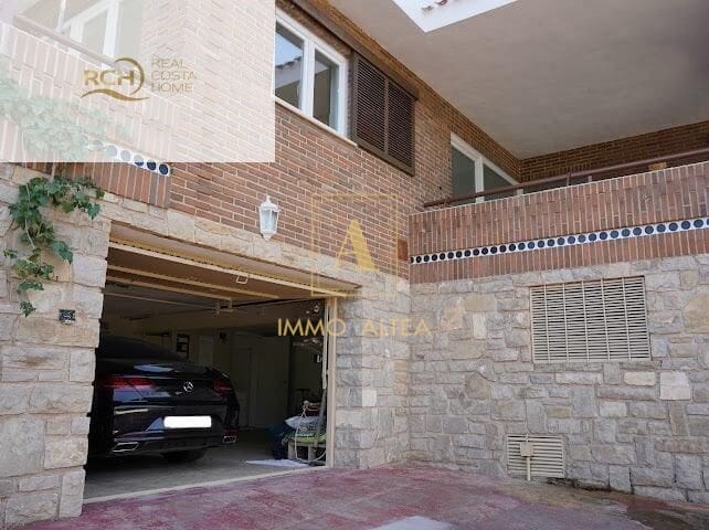 6 Zimmer Villa zu verkaufen in Alicante / Alacant Stadt mit Pool Garage - 1.100.000 € (Ref: 9639057)