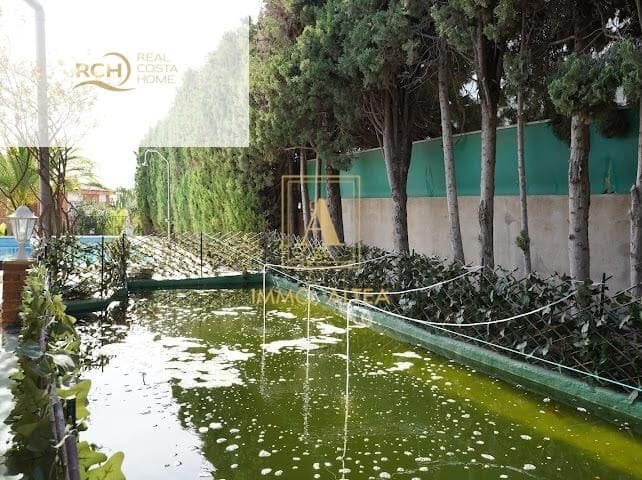 6 Zimmer Villa zu verkaufen in Alicante / Alacant Stadt mit Pool Garage - 1.100.000 € (Ref: 9639057)