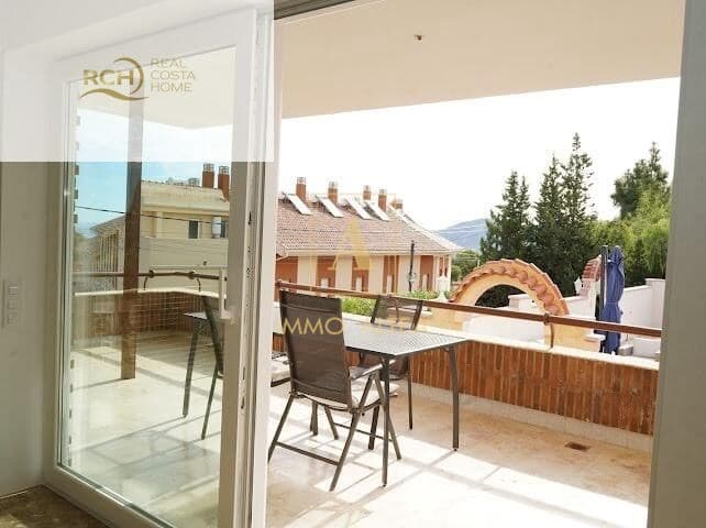 6 Zimmer Villa zu verkaufen in Alicante / Alacant Stadt mit Pool Garage - 1.100.000 € (Ref: 9639057)