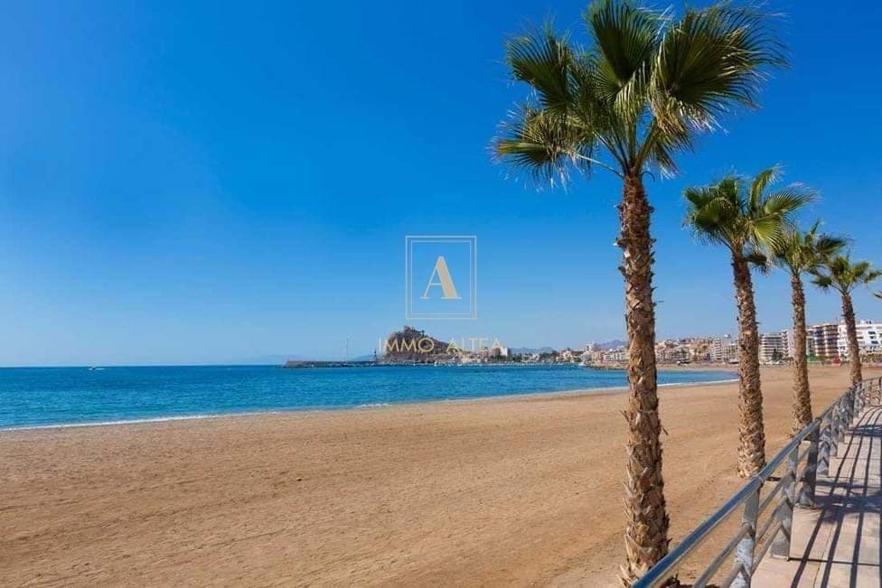 Chalet de 4 habitaciones en Aguilas en venta con piscina - 399.000 € (Ref: 9658289)