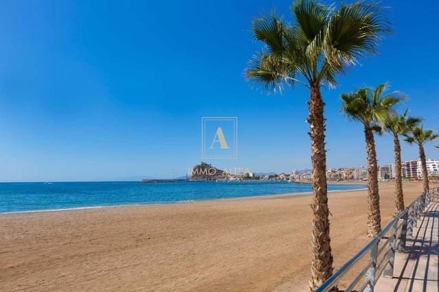 Chalet de 4 habitaciones en Aguilas en venta con piscina - 399.000 € (Ref: 9658289)