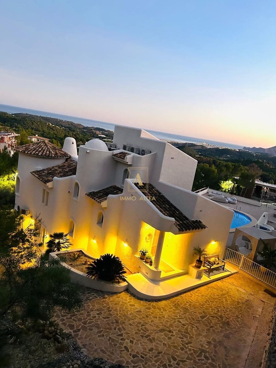 4 slaapkamer Villa te koop in Altea met zwembad garage - € 1.295.000 (Ref: 9709252)