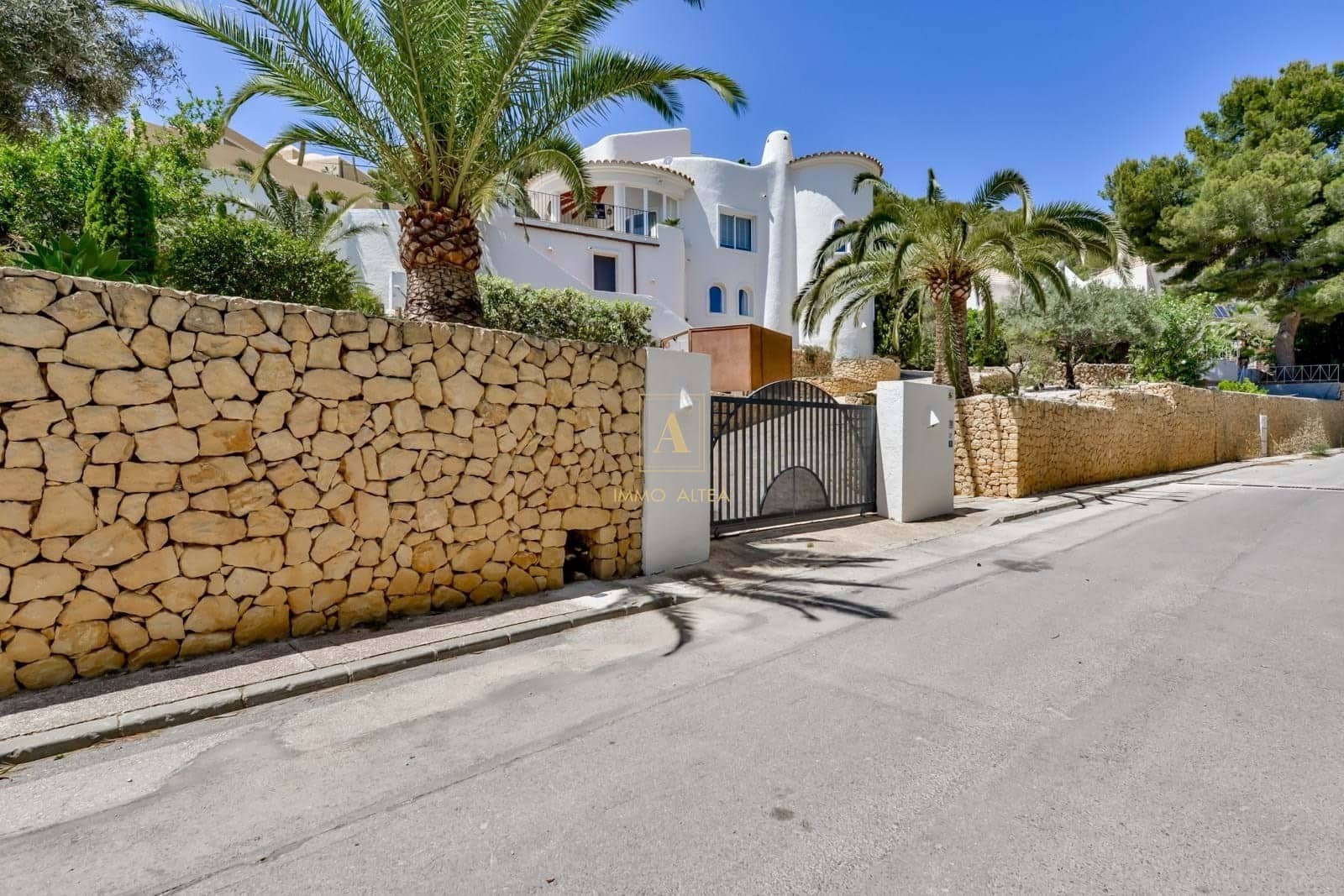 4 slaapkamer Villa te koop in Altea met zwembad garage - € 1.295.000 (Ref: 9709252)