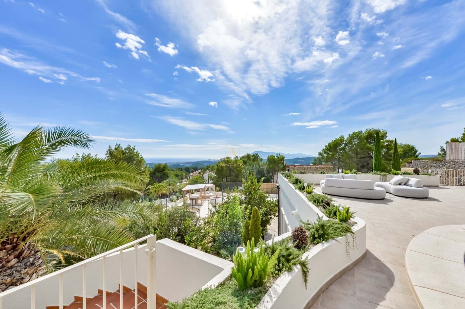 4 slaapkamer Villa te koop in Altea met zwembad garage - € 1.295.000 (Ref: 9709252)