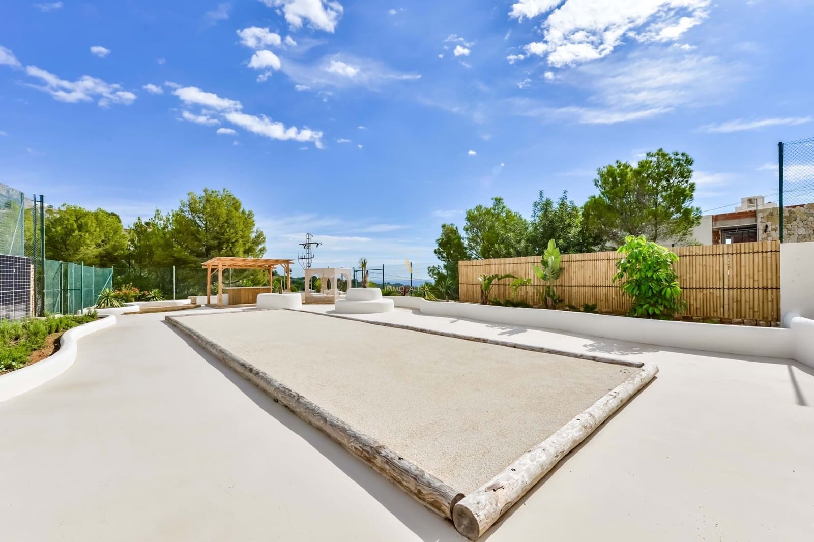 4 slaapkamer Villa te koop in Altea met zwembad garage - € 1.295.000 (Ref: 9709252)