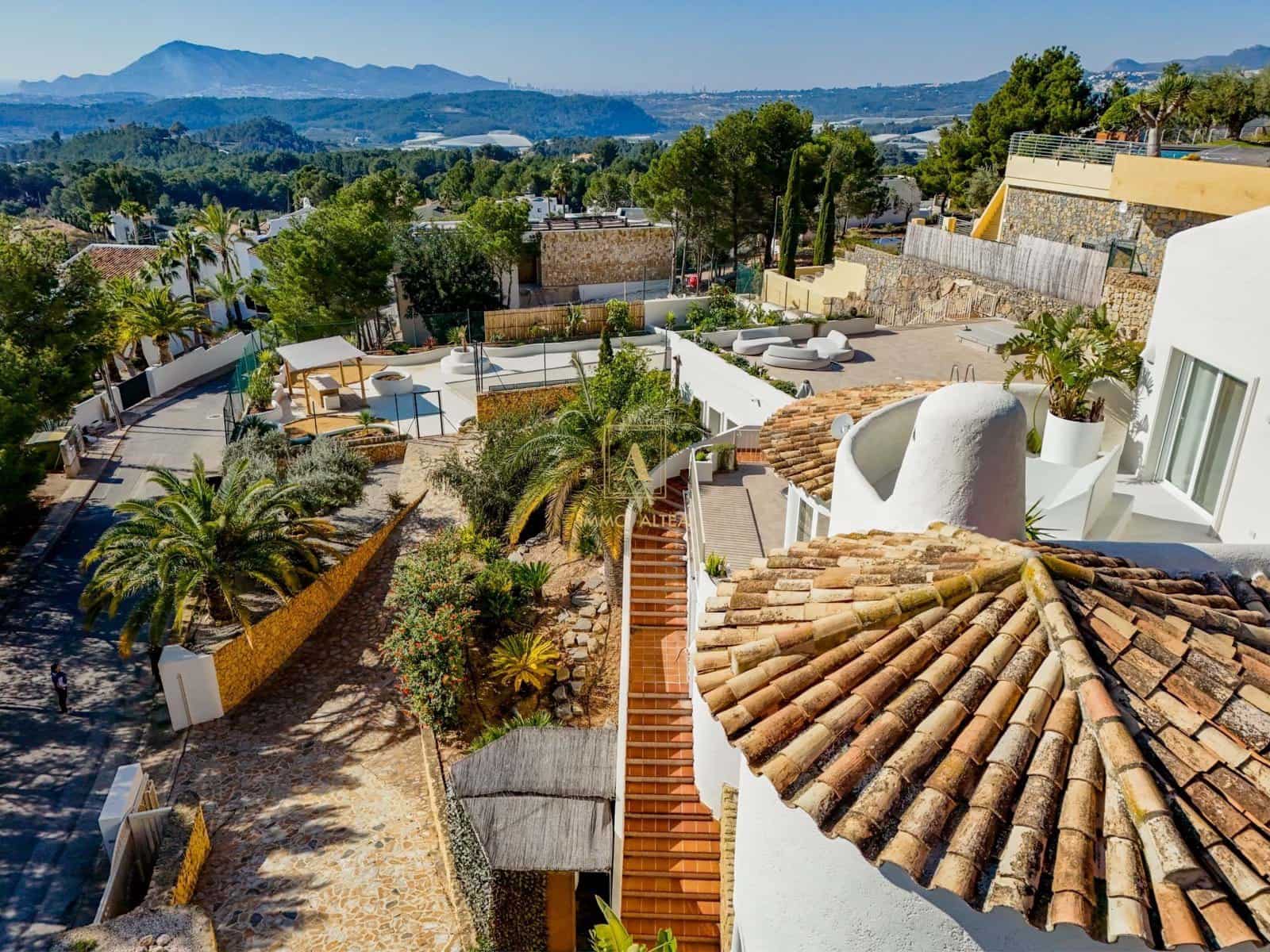 4 slaapkamer Villa te koop in Altea met zwembad garage - € 1.295.000 (Ref: 9709252)