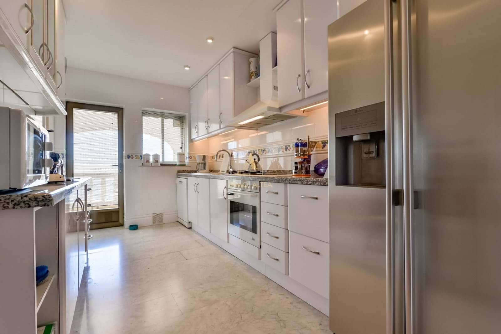 5 bedroom Villa for sale in Altea with pool garage - € 2,600,000 (Ref: 9719361)