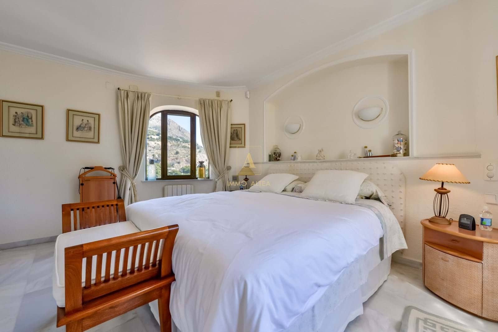 5 bedroom Villa for sale in Altea with pool garage - € 2,600,000 (Ref: 9719361)