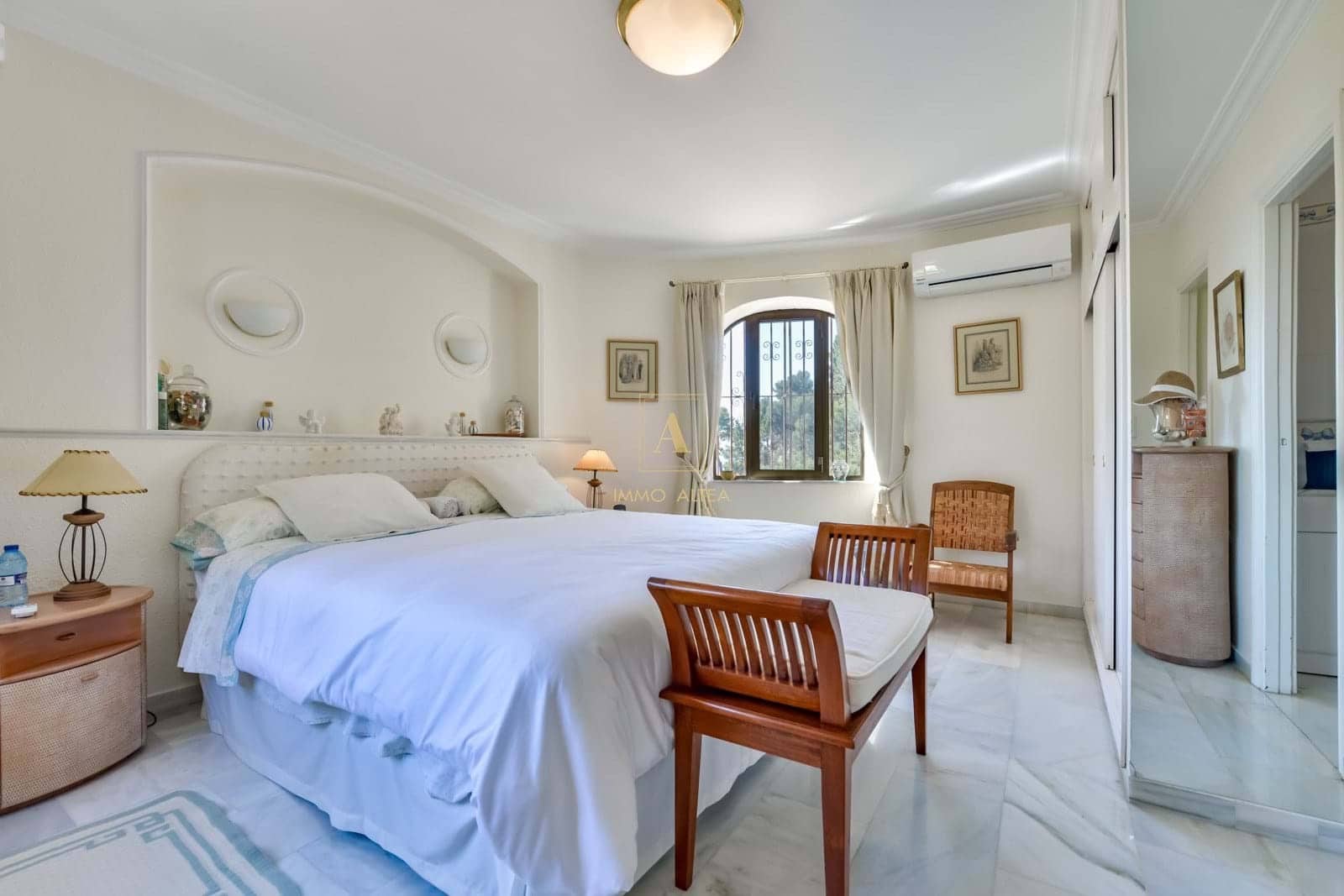 5 bedroom Villa for sale in Altea with pool garage - € 2,600,000 (Ref: 9719361)