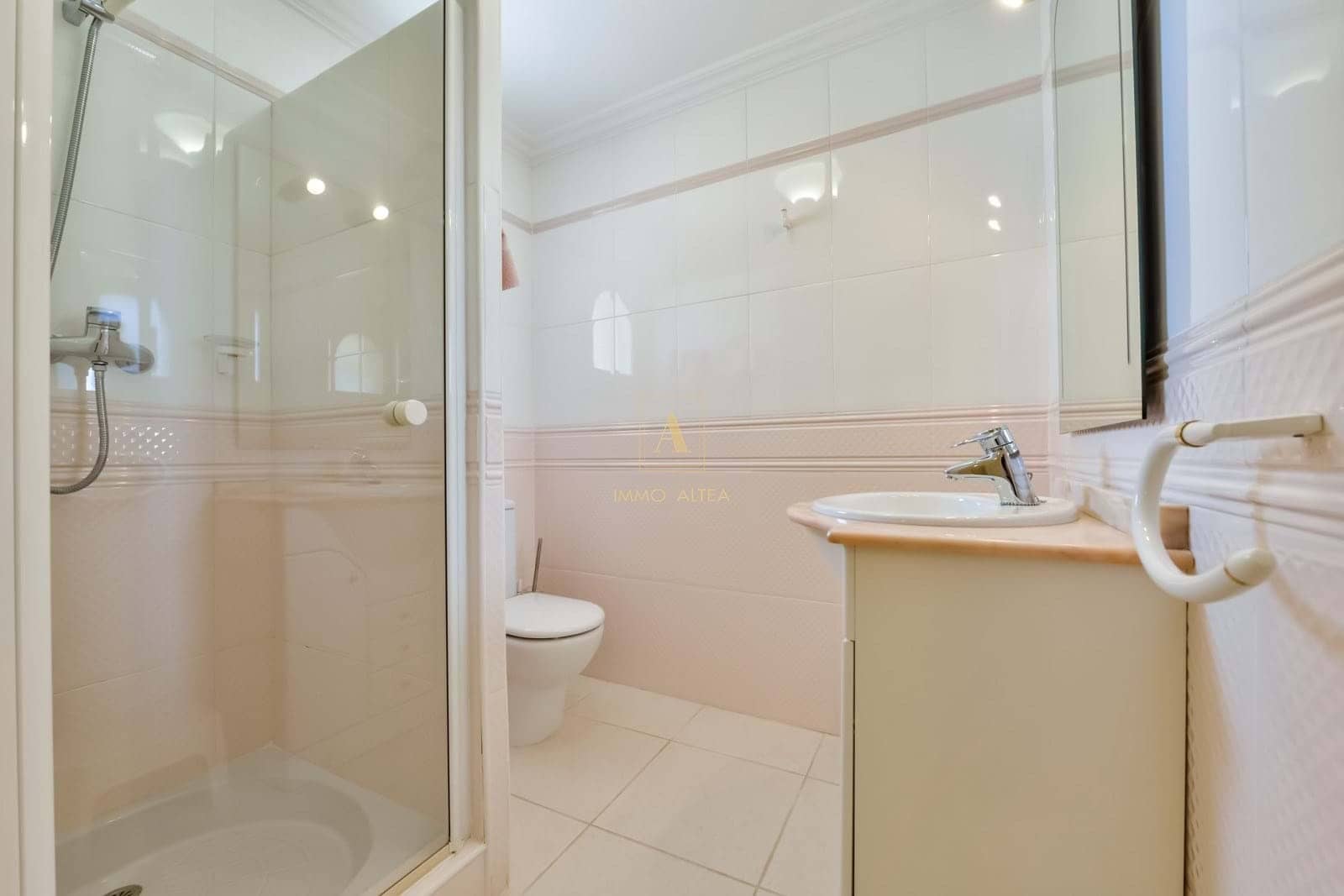 5 bedroom Villa for sale in Altea with pool garage - € 2,600,000 (Ref: 9719361)