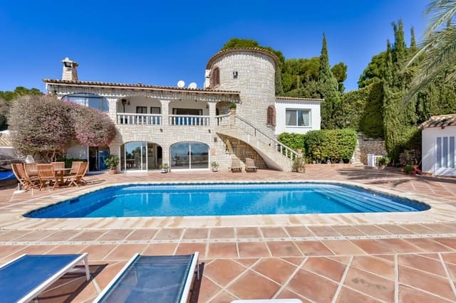 5 bedroom Villa for sale in Altea with pool garage - € 2,600,000 (Ref: 9719361)