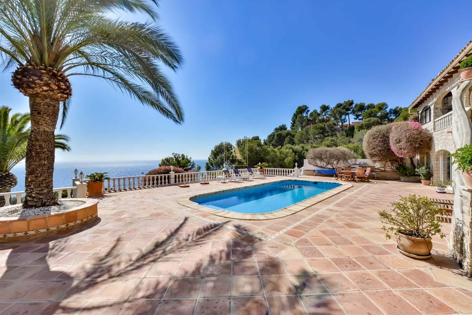 5 bedroom Villa for sale in Altea with pool garage - € 2,600,000 (Ref: 9719361)