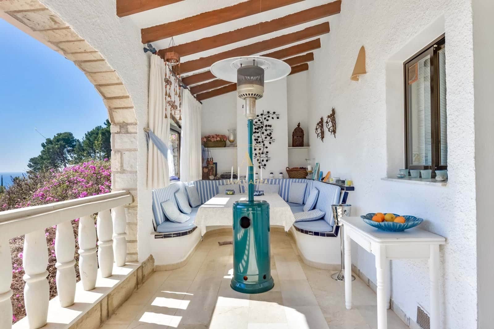 5 bedroom Villa for sale in Altea with pool garage - € 2,600,000 (Ref: 9719361)