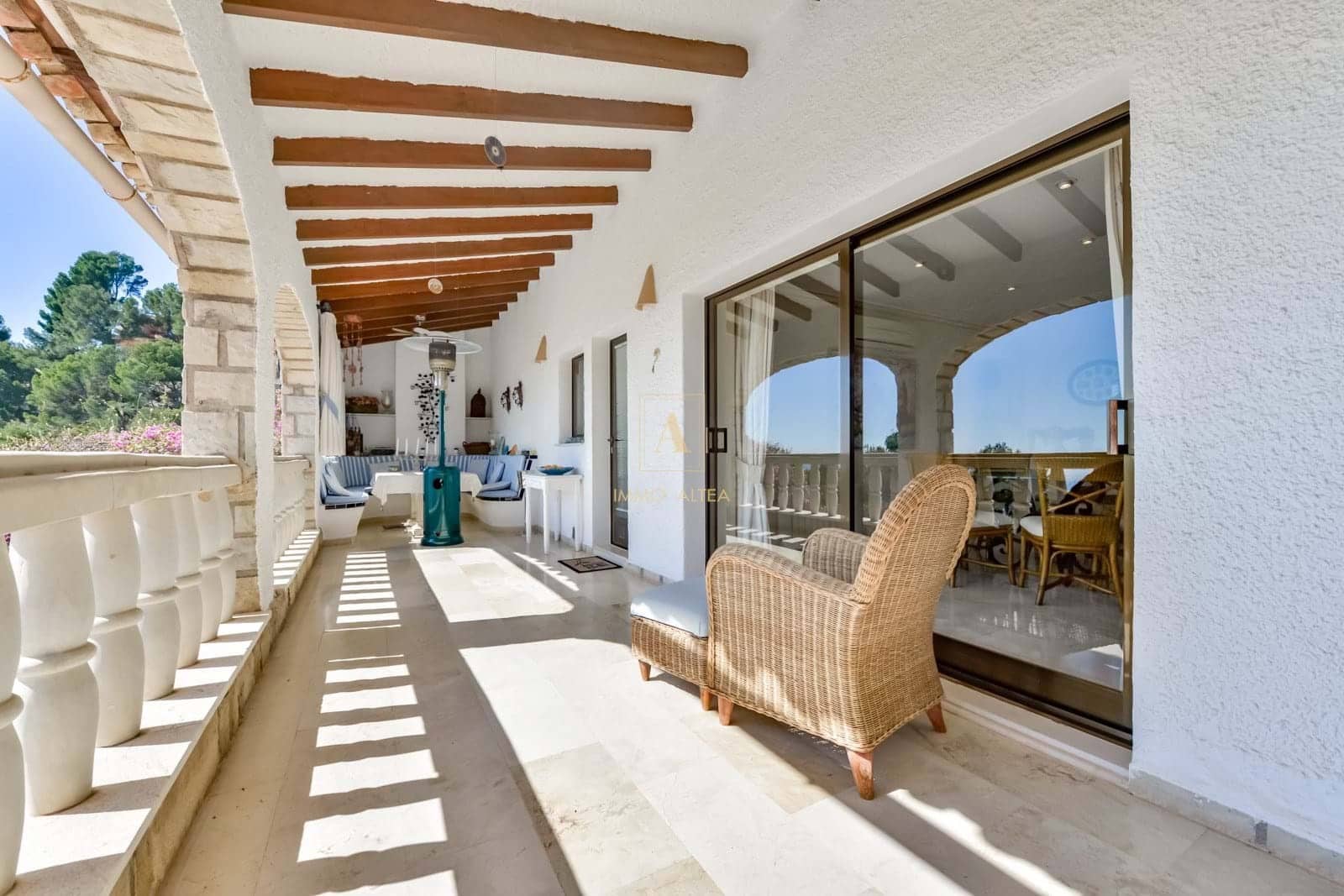 5 bedroom Villa for sale in Altea with pool garage - € 2,600,000 (Ref: 9719361)