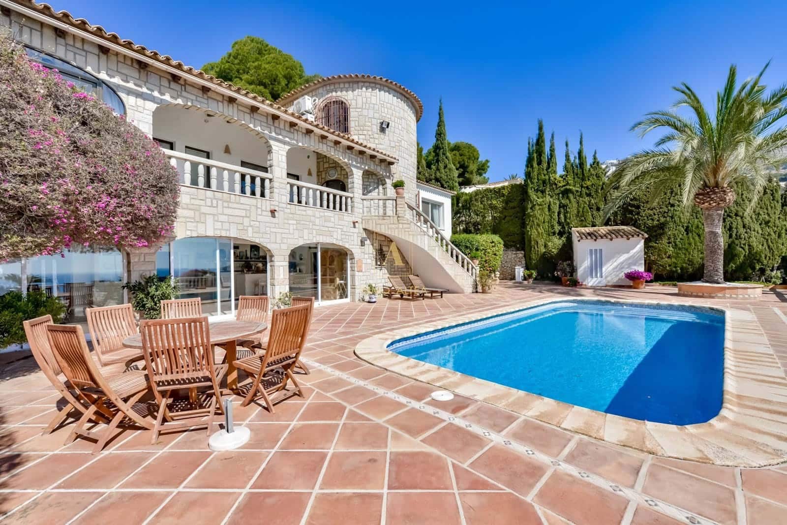 5 bedroom Villa for sale in Altea with pool garage - € 2,600,000 (Ref: 9719361)