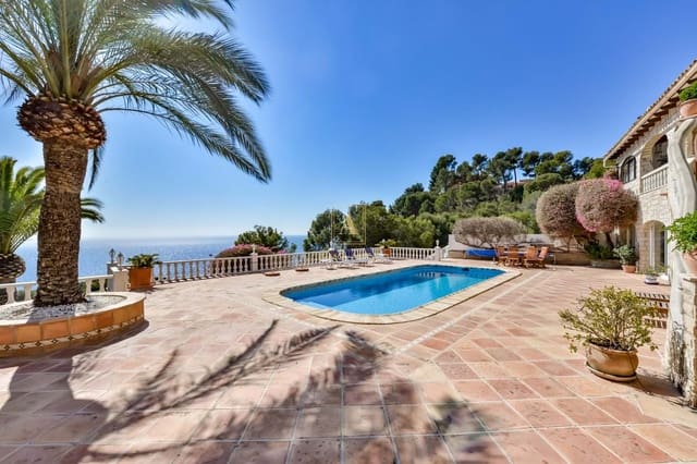 5 bedroom Villa for sale in Altea with pool garage - € 2,600,000 (Ref: 9719361)