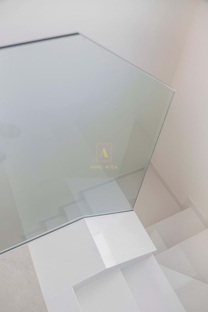 3 bedroom Villa for sale in Los Alcazares with pool - € 429,000 (Ref: 9726307)