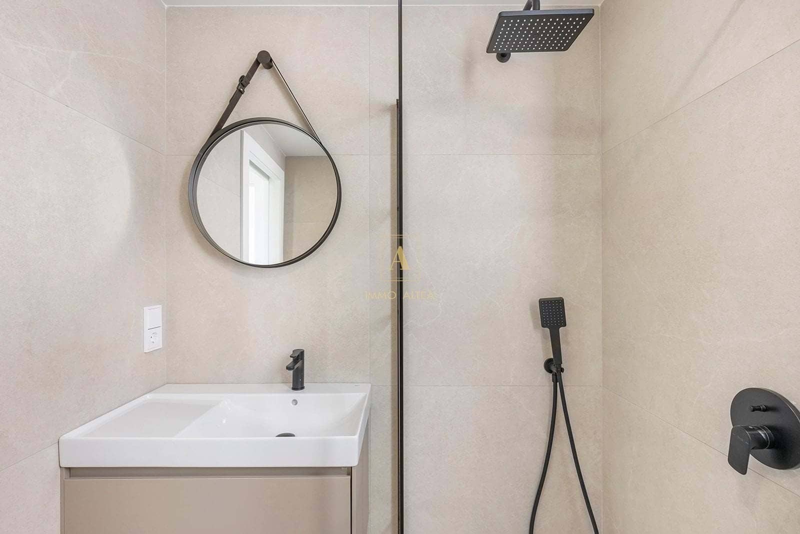 3 bedroom Villa for sale in Los Alcazares with pool - € 429,000 (Ref: 9726307)