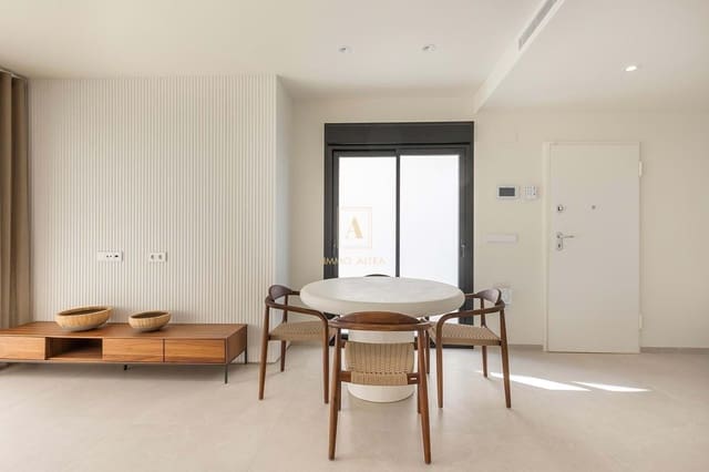 Chalet de 3 habitaciones en Los Alcázares en venta con piscina - 429.000 € (Ref: 9726307)