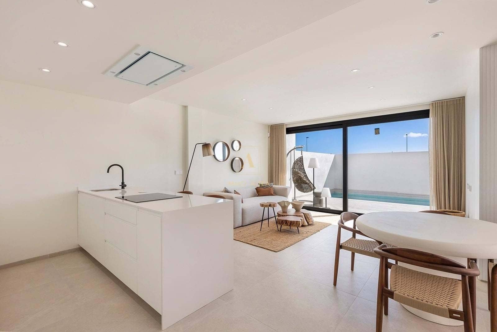 3 bedroom Villa for sale in Los Alcazares with pool - € 429,000 (Ref: 9726307)