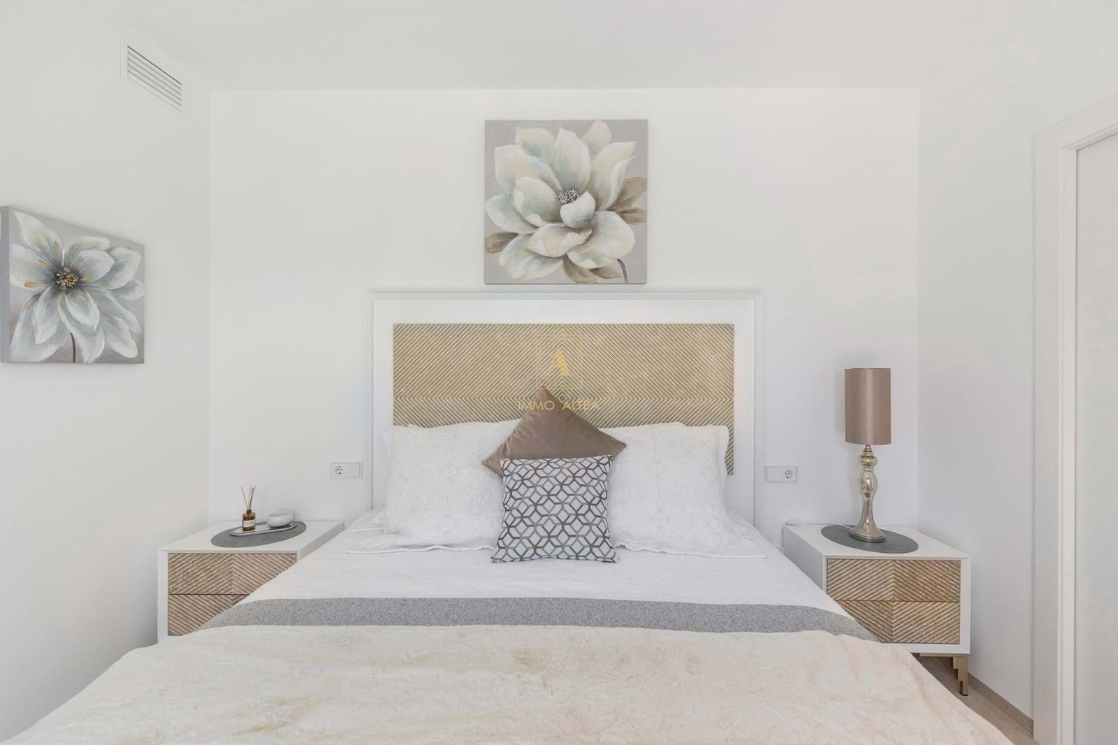 2 chambre Villa/Maison à vendre à Los Alcazares avec piscine - 439 000 € (Ref: 9726308)