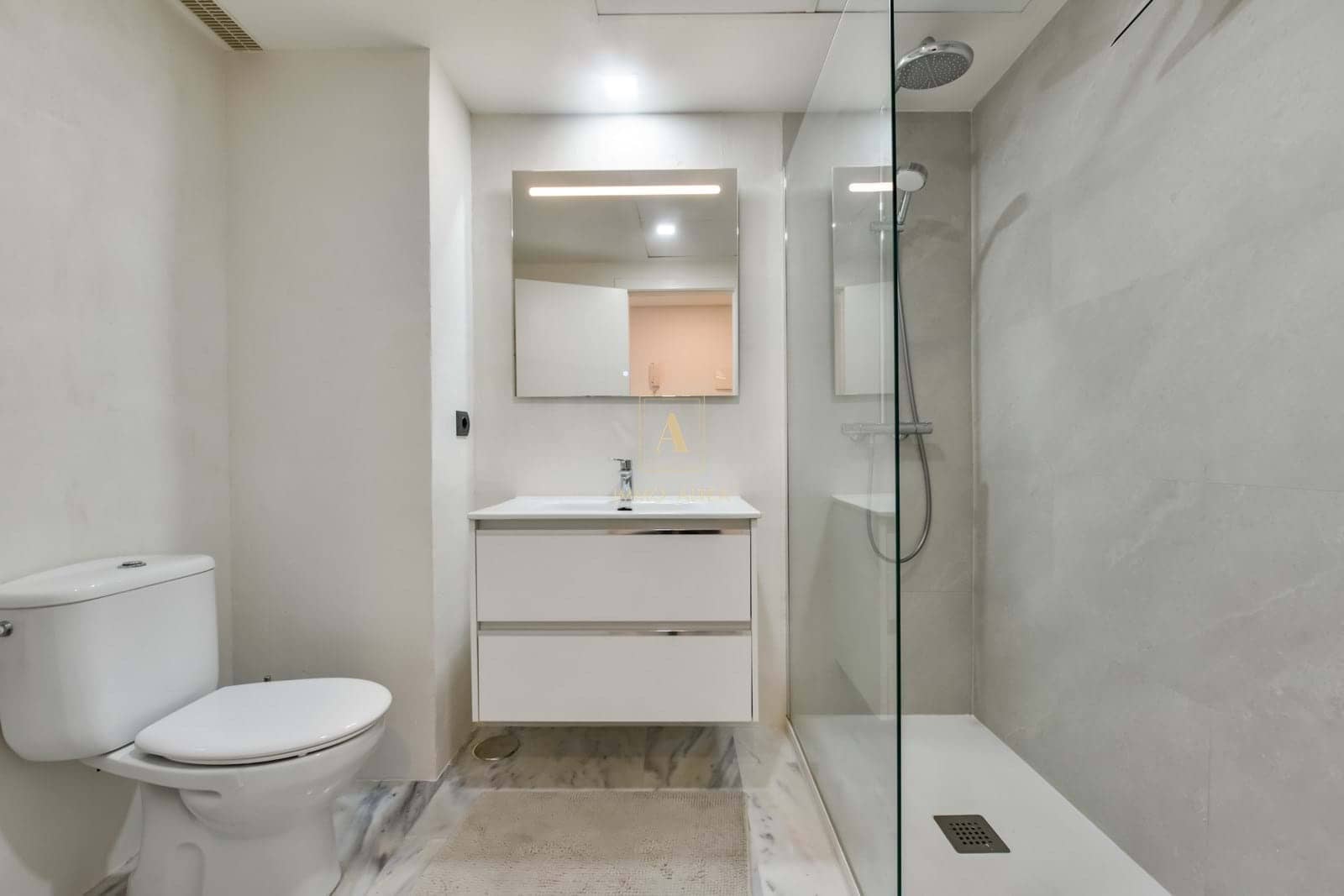 2 bedroom Apartment for sale in La Villajoyosa / Vila Joiosa - € 365,000 (Ref: 9726878)