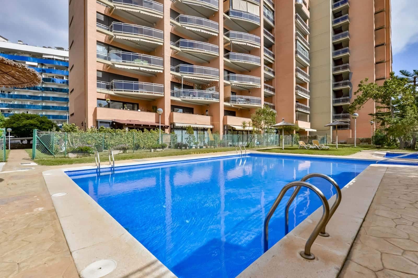 2 bedroom Apartment for sale in La Villajoyosa / Vila Joiosa - € 365,000 (Ref: 9726878)