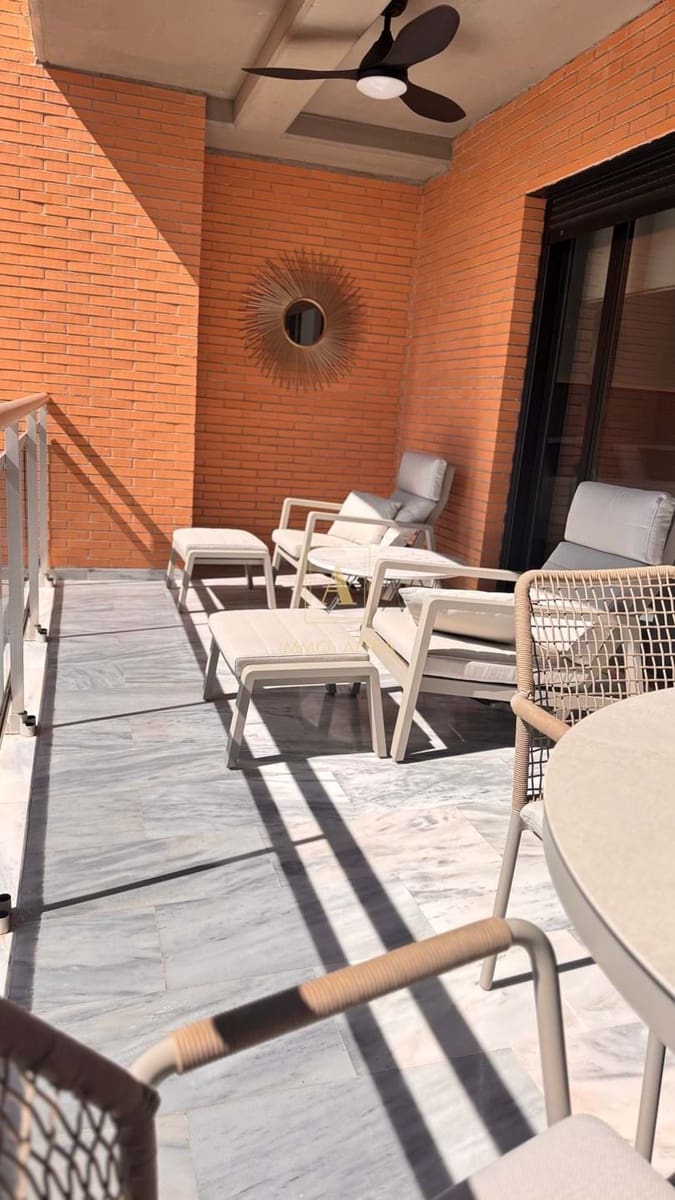 2 soverom Leilighet til salgs i La Villajoyosa / Vila Joiosa med svømmebasseng garasje - € 365 000 (Ref: 9726878)