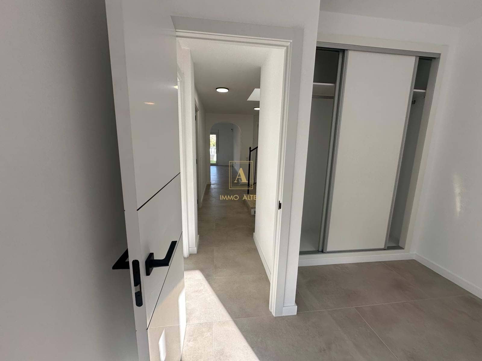 3 sovrum Villa till salu i Alicante stad med garage - 550 000 € (Ref: 9731651)