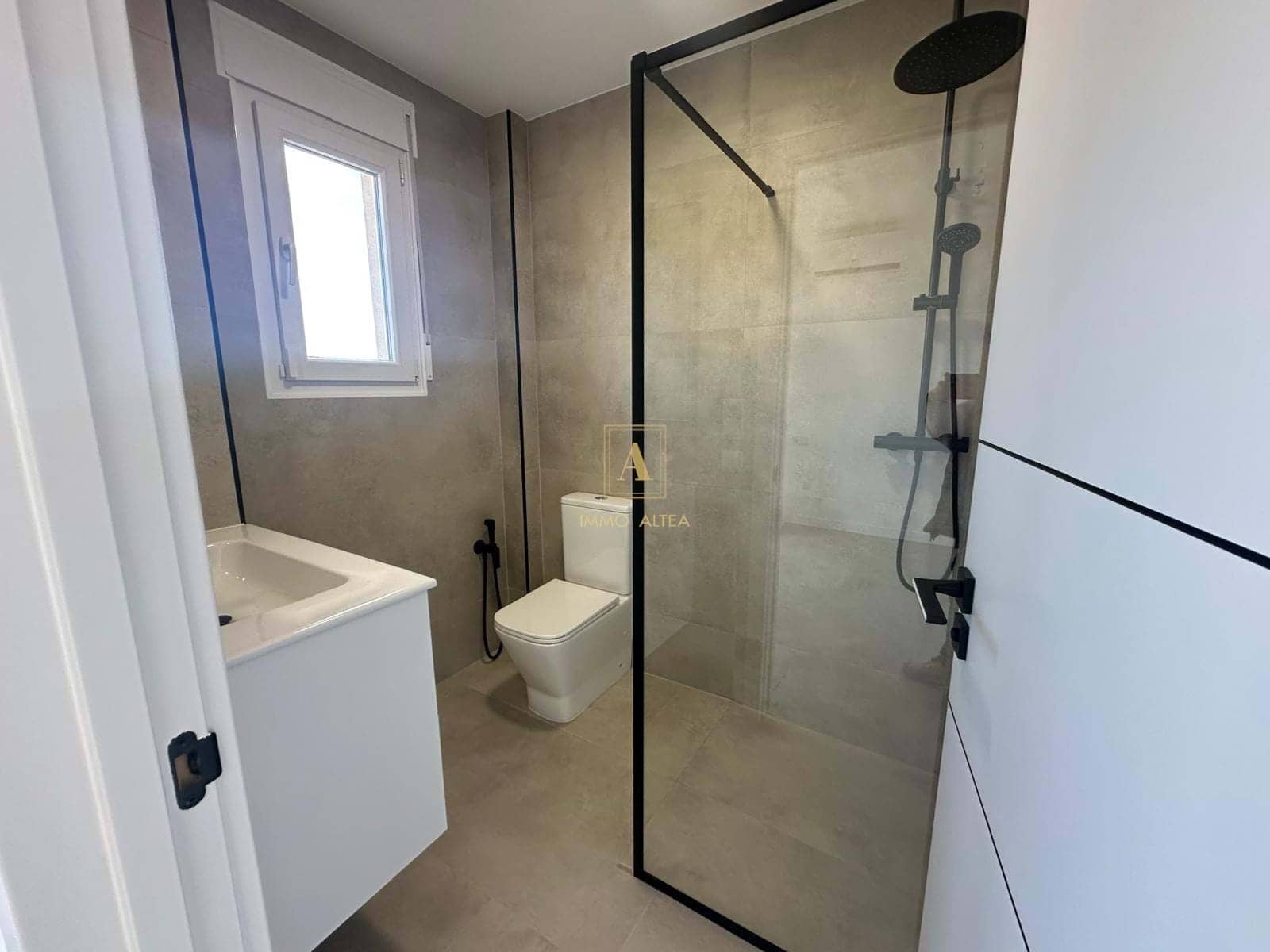 3 sovrum Villa till salu i Alicante stad med garage - 550 000 € (Ref: 9731651)