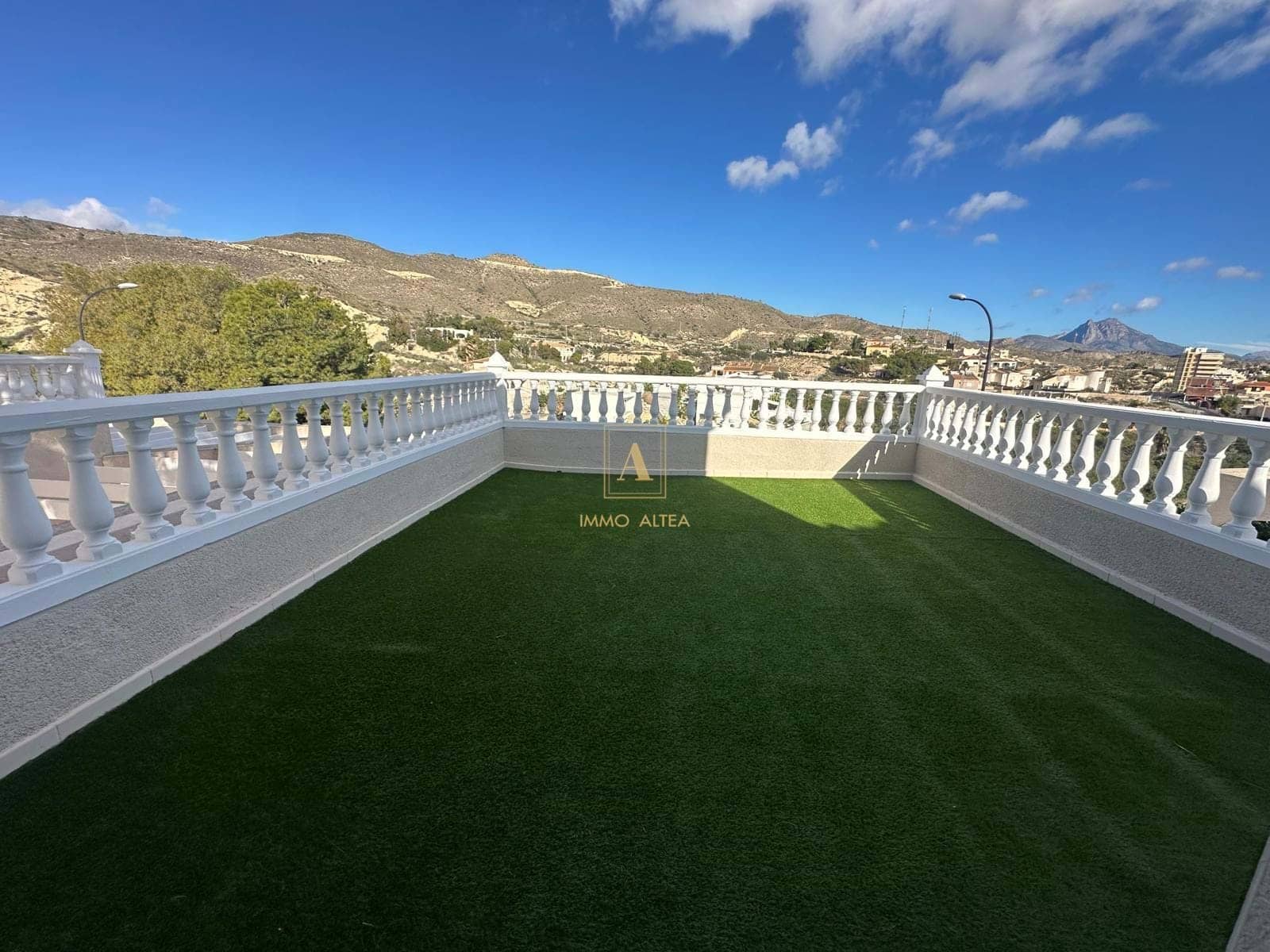 3 sovrum Villa till salu i Alicante stad med garage - 550 000 € (Ref: 9731651)