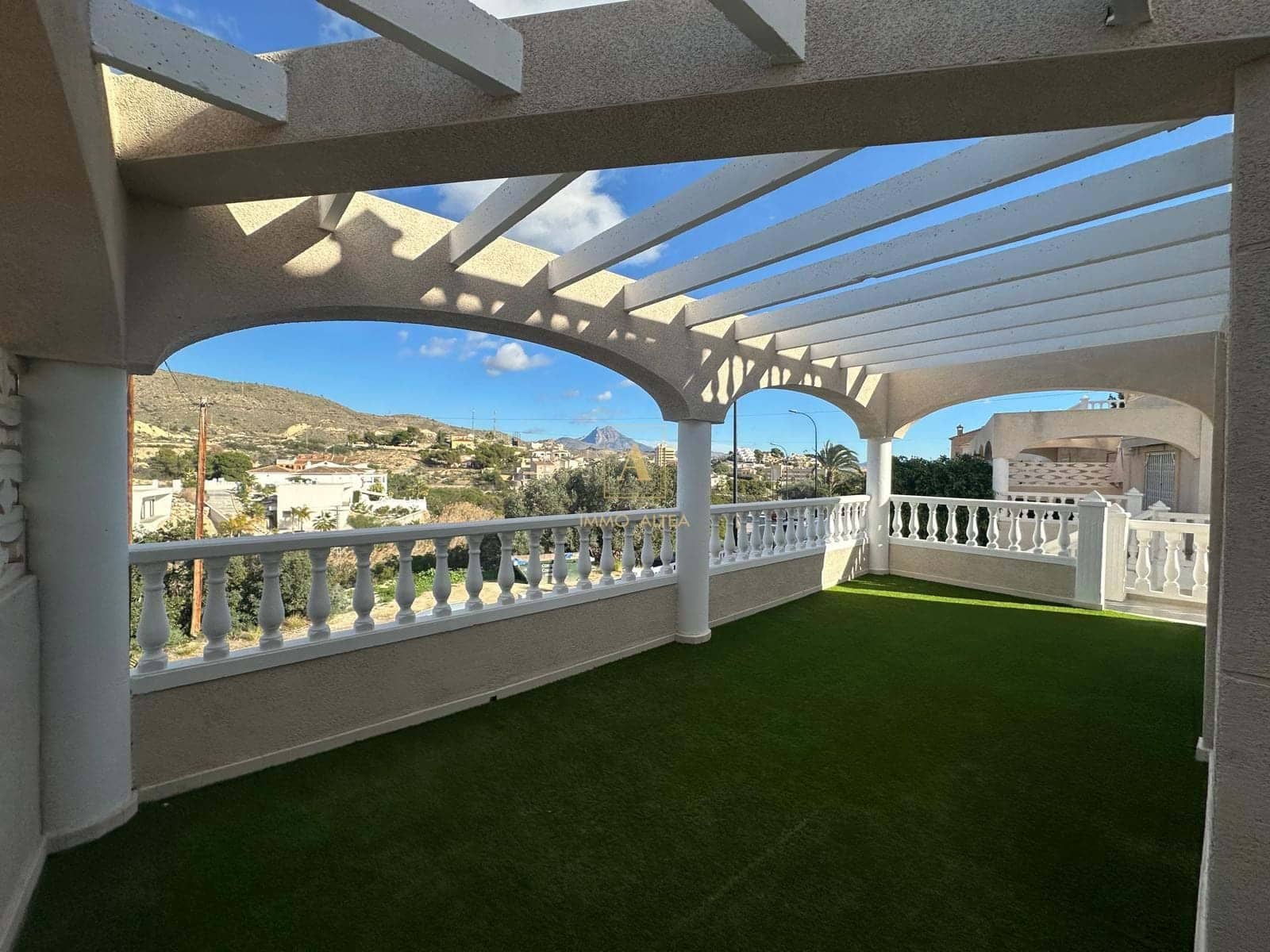 3 sovrum Villa till salu i Alicante stad med garage - 550 000 € (Ref: 9731651)