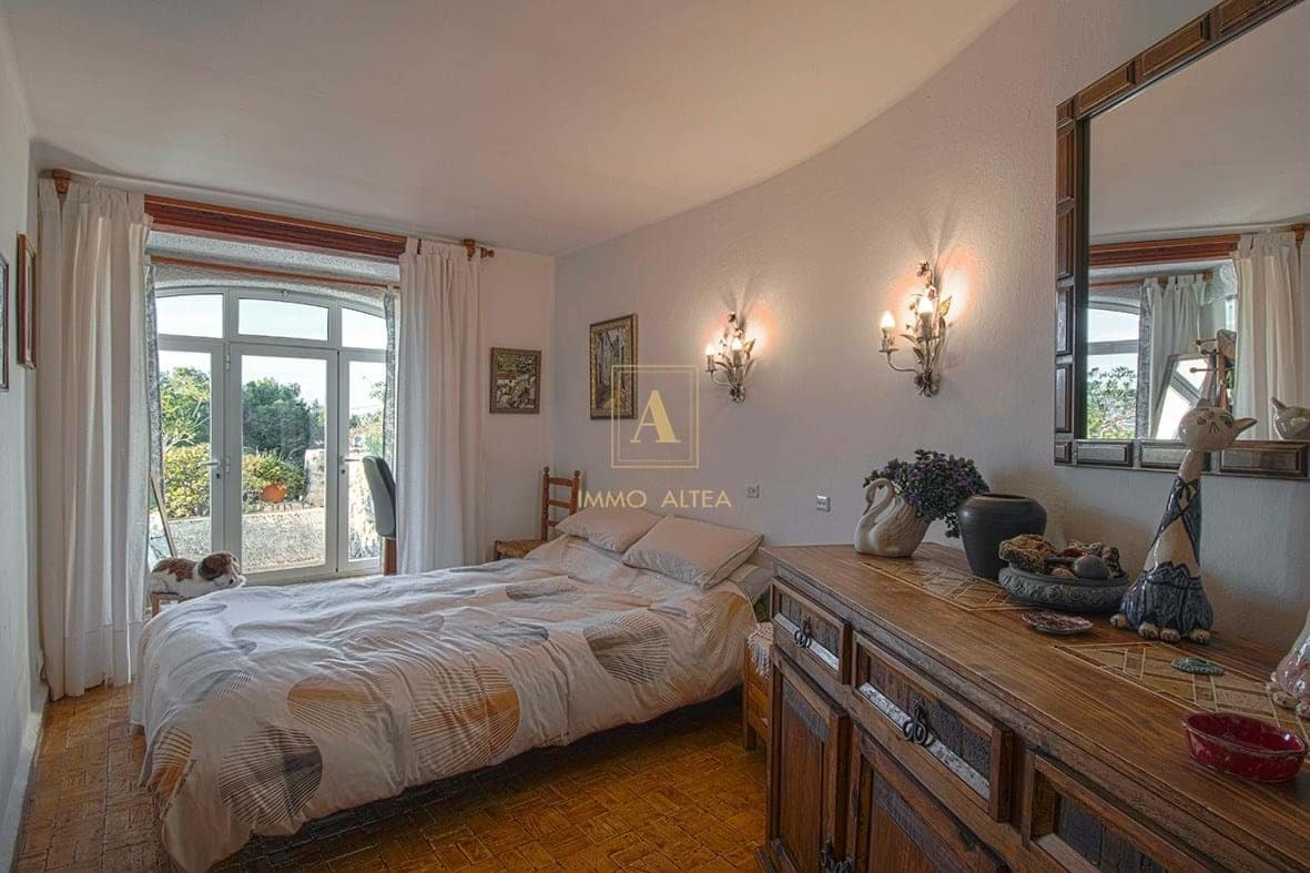 6 sypialnia Willa na sprzedaż w Miasto Alicante / Alacant z garażem - 1 090 000 € (Ref: 9737892)