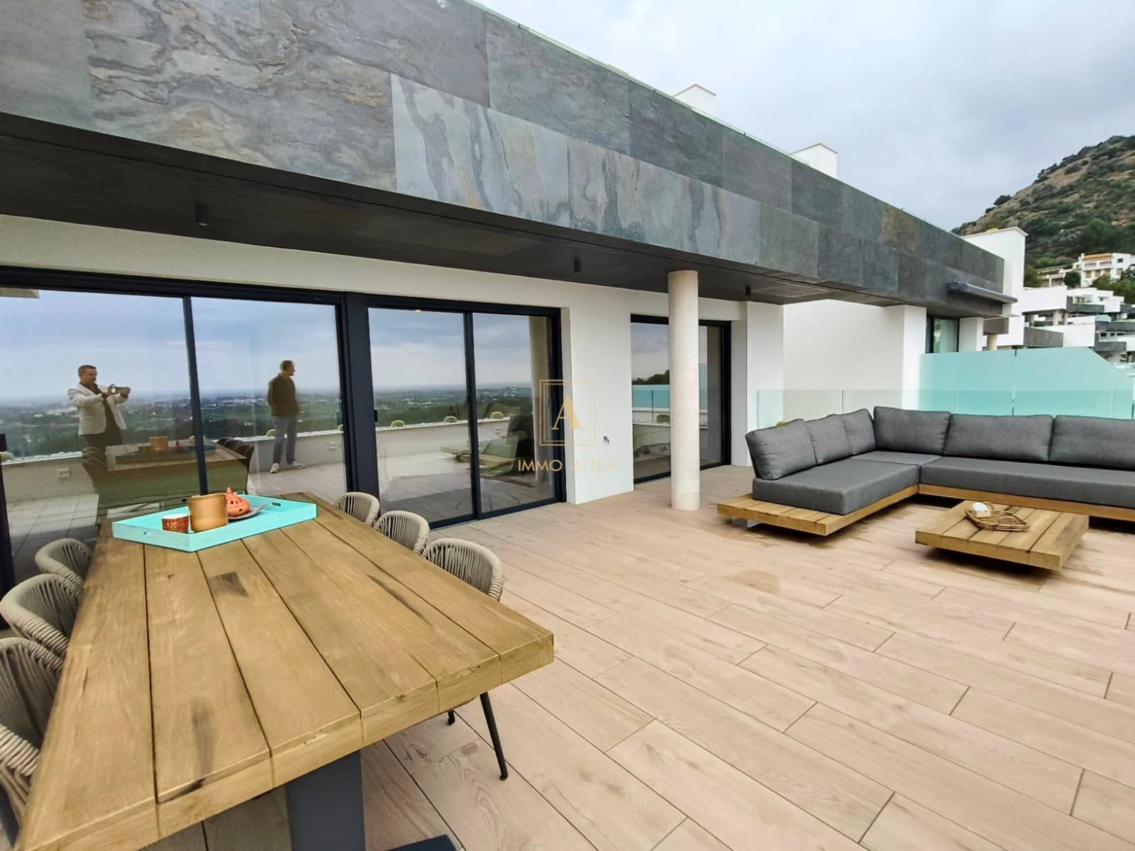 3 sypialnia Apartament na sprzedaż w Miasto Alicante / Alacant z basenem garażem - 690 000 € (Ref: 9780106)