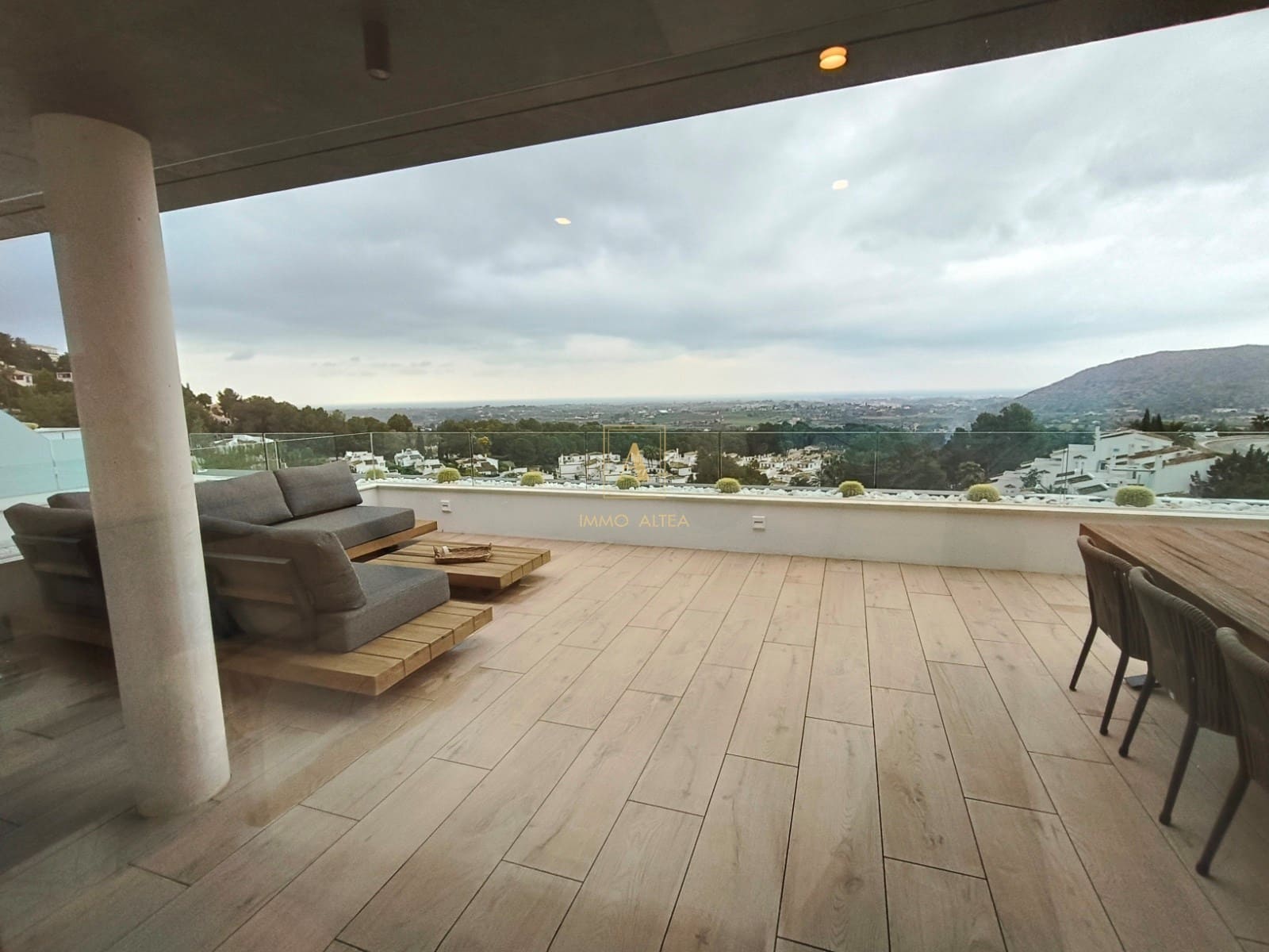 3 sypialnia Apartament na sprzedaż w Miasto Alicante / Alacant z basenem garażem - 690 000 € (Ref: 9780106)