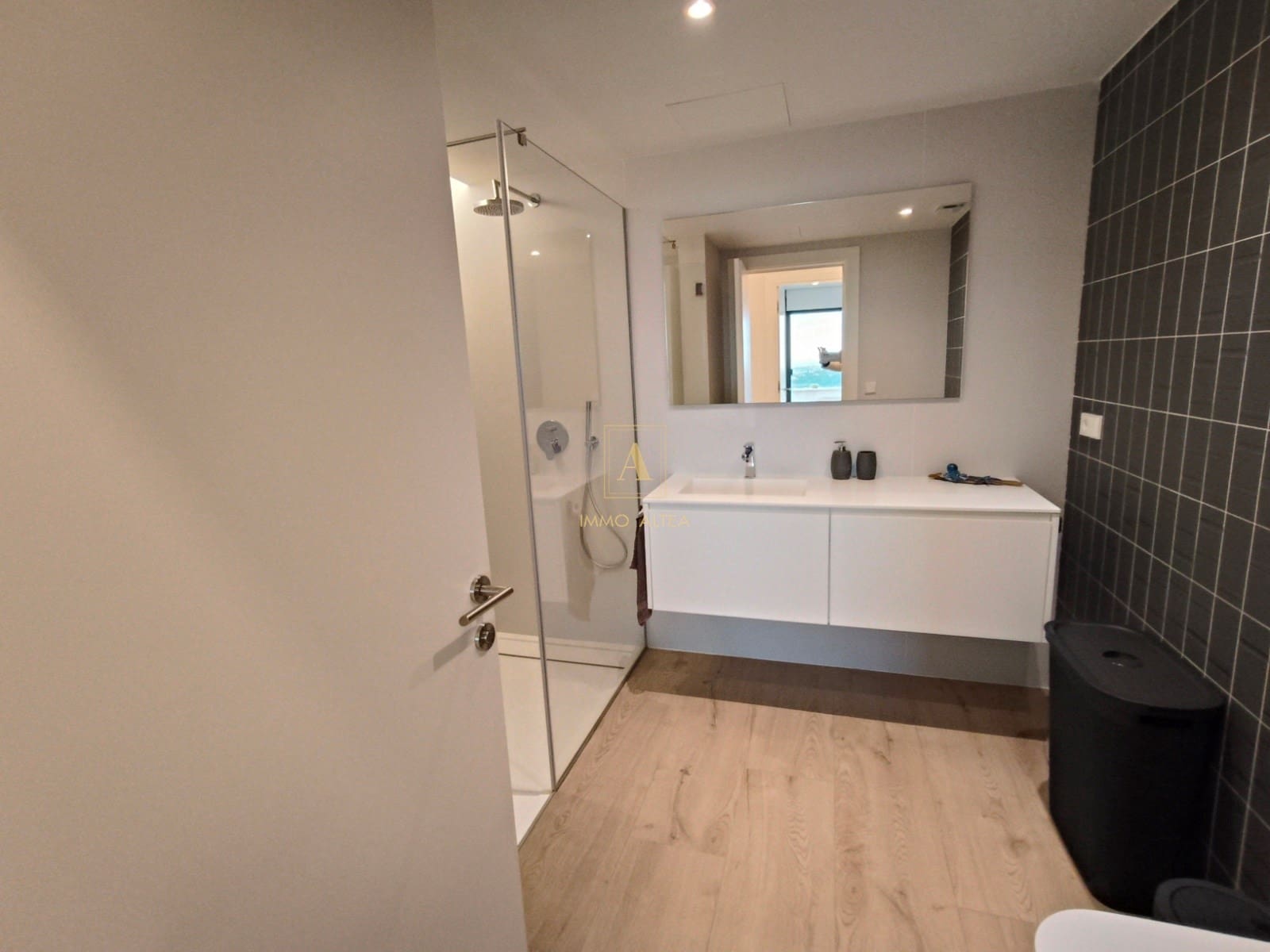 3 sypialnia Apartament na sprzedaż w Miasto Alicante / Alacant z basenem garażem - 690 000 € (Ref: 9780106)