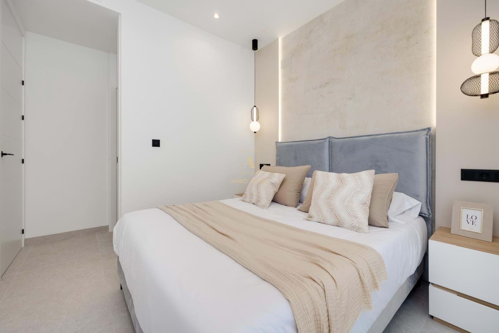 2 bedroom Penthouse for sale in Guardamar del Segura with pool - € 445,000 (Ref: 9782960)