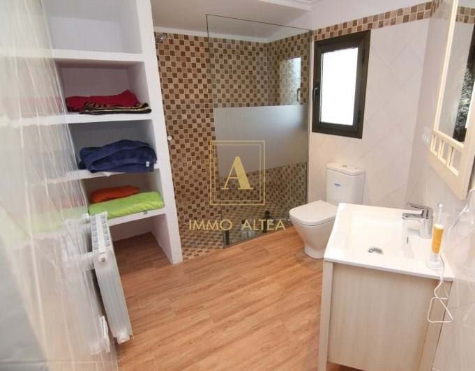 5 Zimmer Villa zu verkaufen in Alicante / Alacant Stadt mit Garage - 630.000 € (Ref: 9807639)