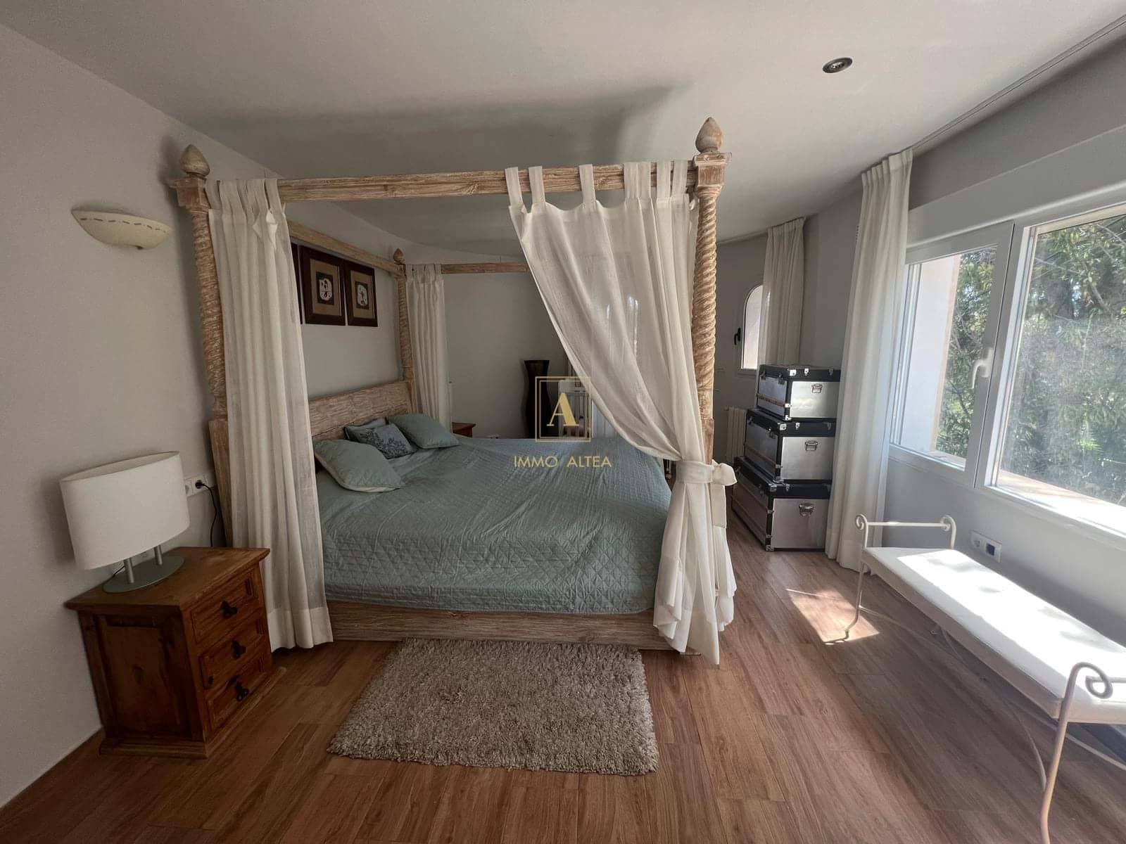 5 Zimmer Villa zu verkaufen in Alicante / Alacant Stadt mit Garage - 630.000 € (Ref: 9807639)