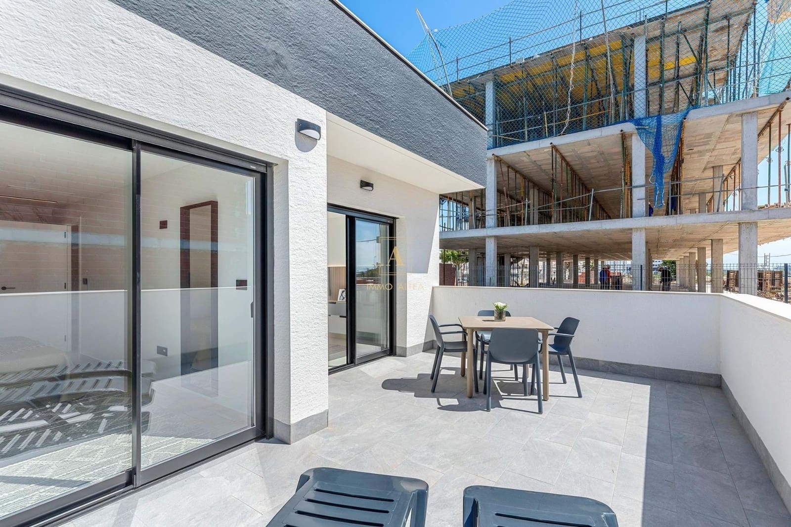 3 sypialnia Penthouse na sprzedaż w Guardamar del Segura z basenem - 251 000 € (Ref: 9818819)