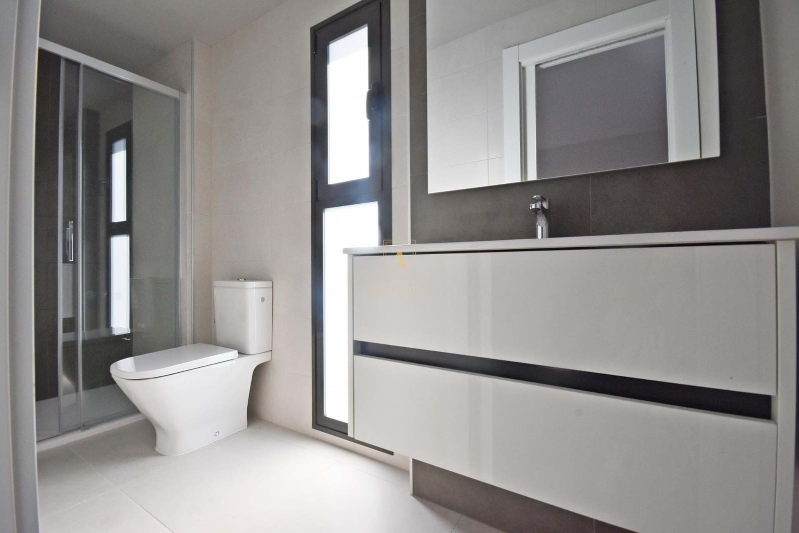 3 quarto Moradia para venda em Alamillo com piscina - 294 000 € (Ref: 9818834)