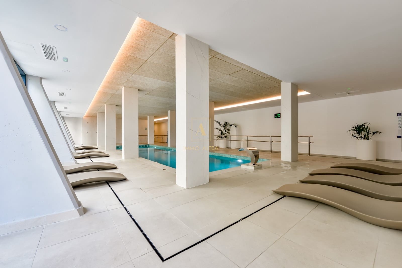 2 bedroom Apartment for sale in Alfaz del Pi / L'Alfas del Pi with pool garage - € 659,000 (Ref: 9824271)