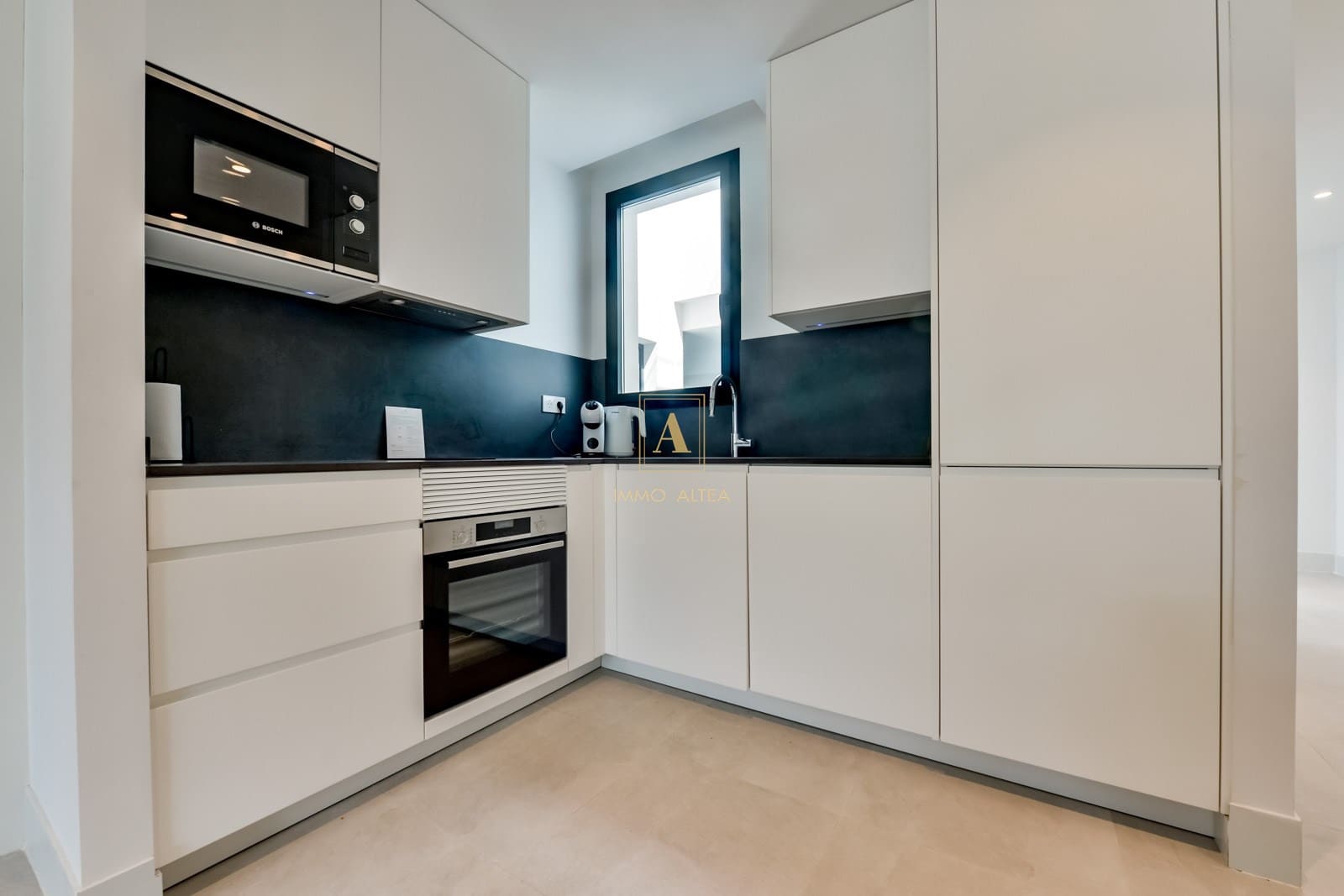 2 bedroom Apartment for sale in Alfaz del Pi / L'Alfas del Pi with pool garage - € 659,000 (Ref: 9824271)