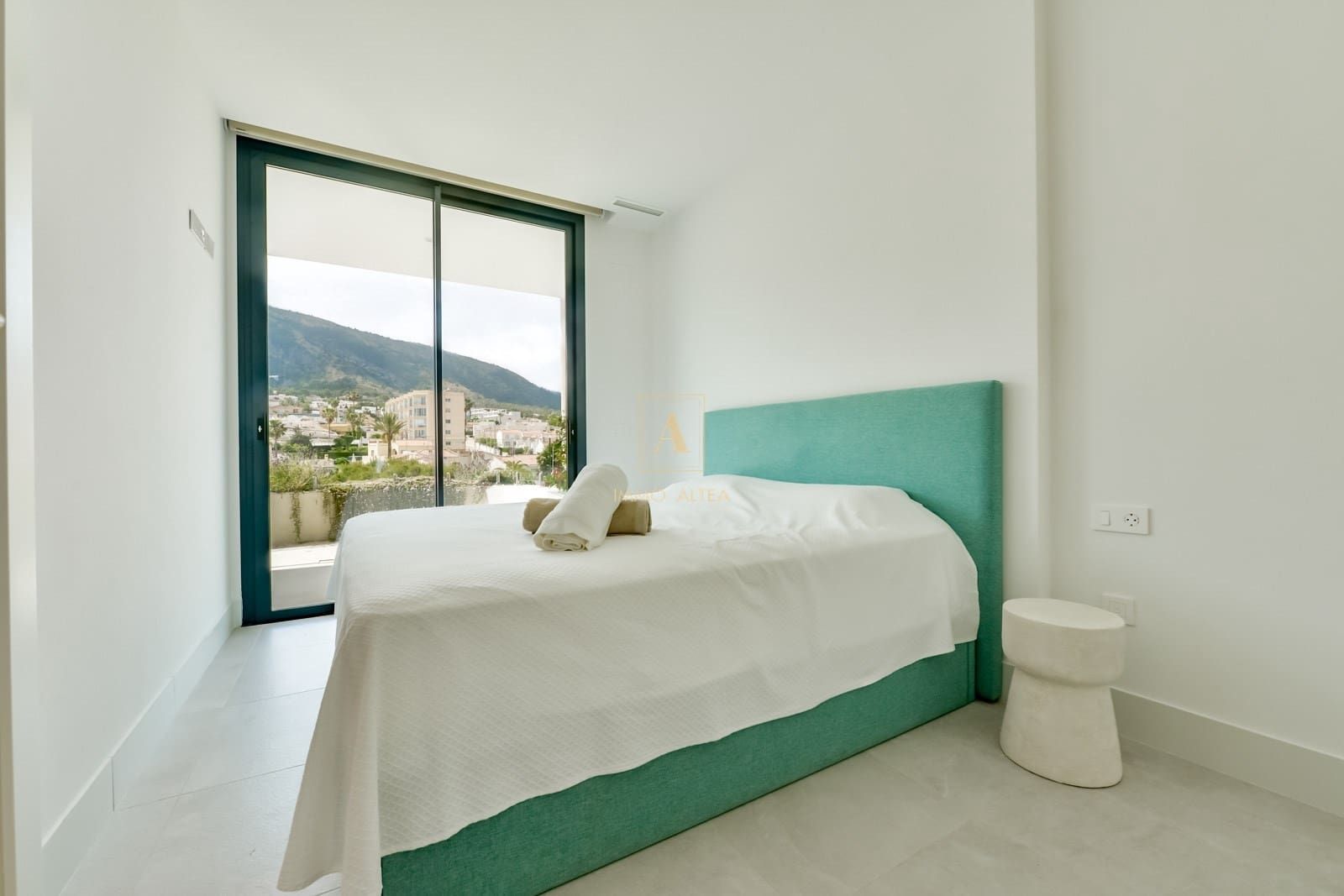 2 bedroom Apartment for sale in Alfaz del Pi / L'Alfas del Pi with pool garage - € 659,000 (Ref: 9824271)