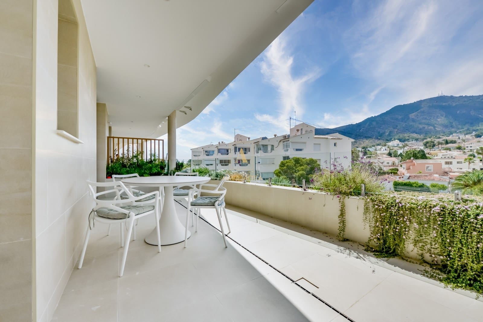 2 bedroom Apartment for sale in Alfaz del Pi / L'Alfas del Pi with pool garage - € 659,000 (Ref: 9824271)