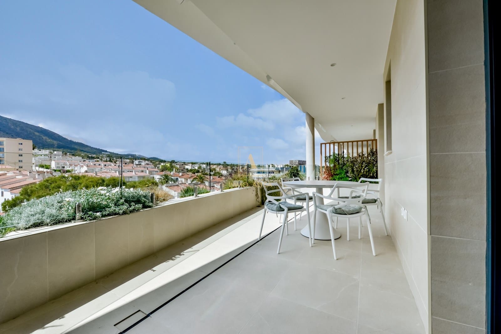 2 bedroom Apartment for sale in Alfaz del Pi / L'Alfas del Pi with pool garage - € 659,000 (Ref: 9824271)