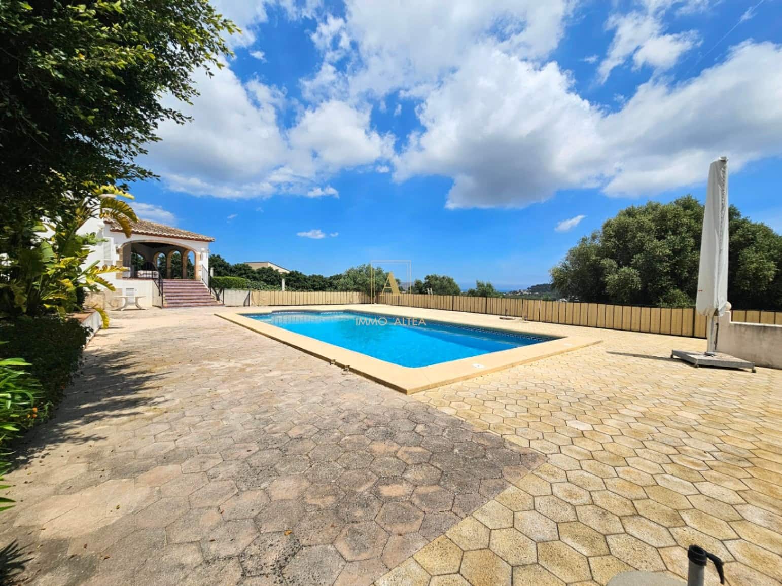 6 sovrum Villa till salu i Alicante stad med garage - 1 500 000 € (Ref: 9830278)