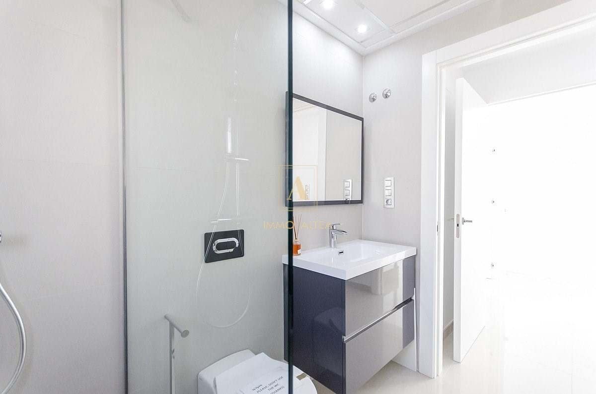 5 quarto Moradia para venda em Alicante cidade com piscina - 780 000 € (Ref: 9835158)