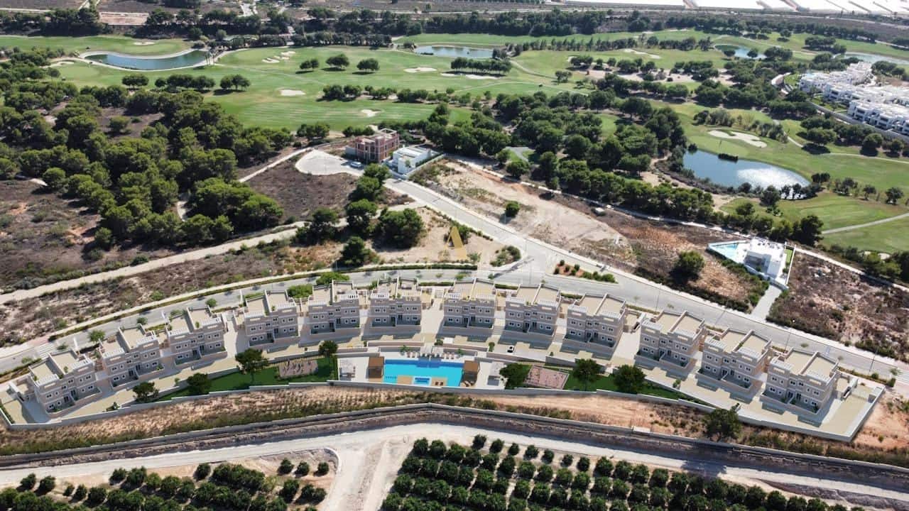 3 bedroom Villa for sale in Pilar de la Horadada with pool - € 284,900 (Ref: 9844813)