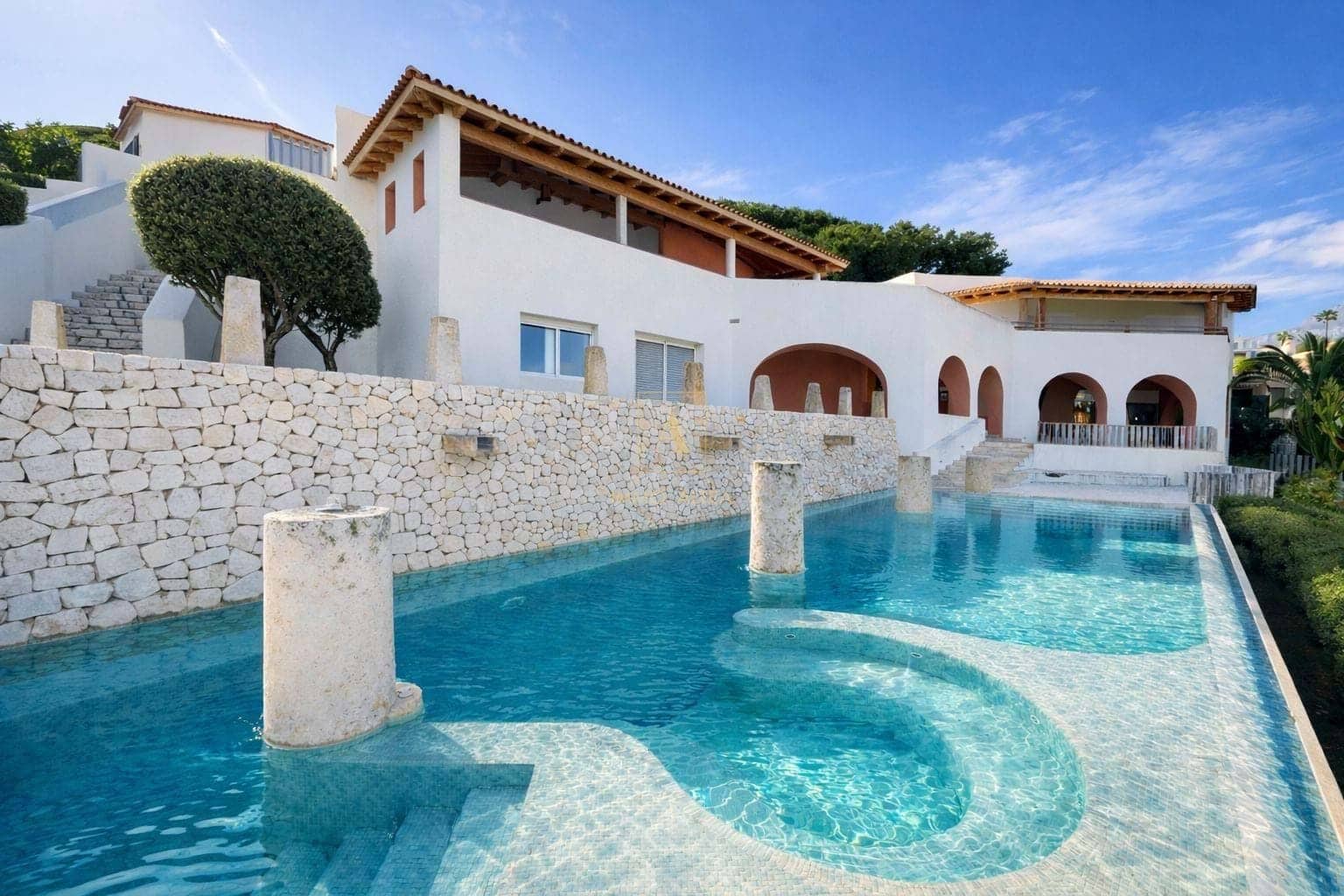 3 bedroom Villa for sale in Altea - € 4,200,000 (Ref: 9854509)
